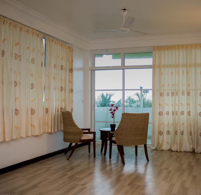 Rivers Beach & Spa Hulhumale Exterior photo